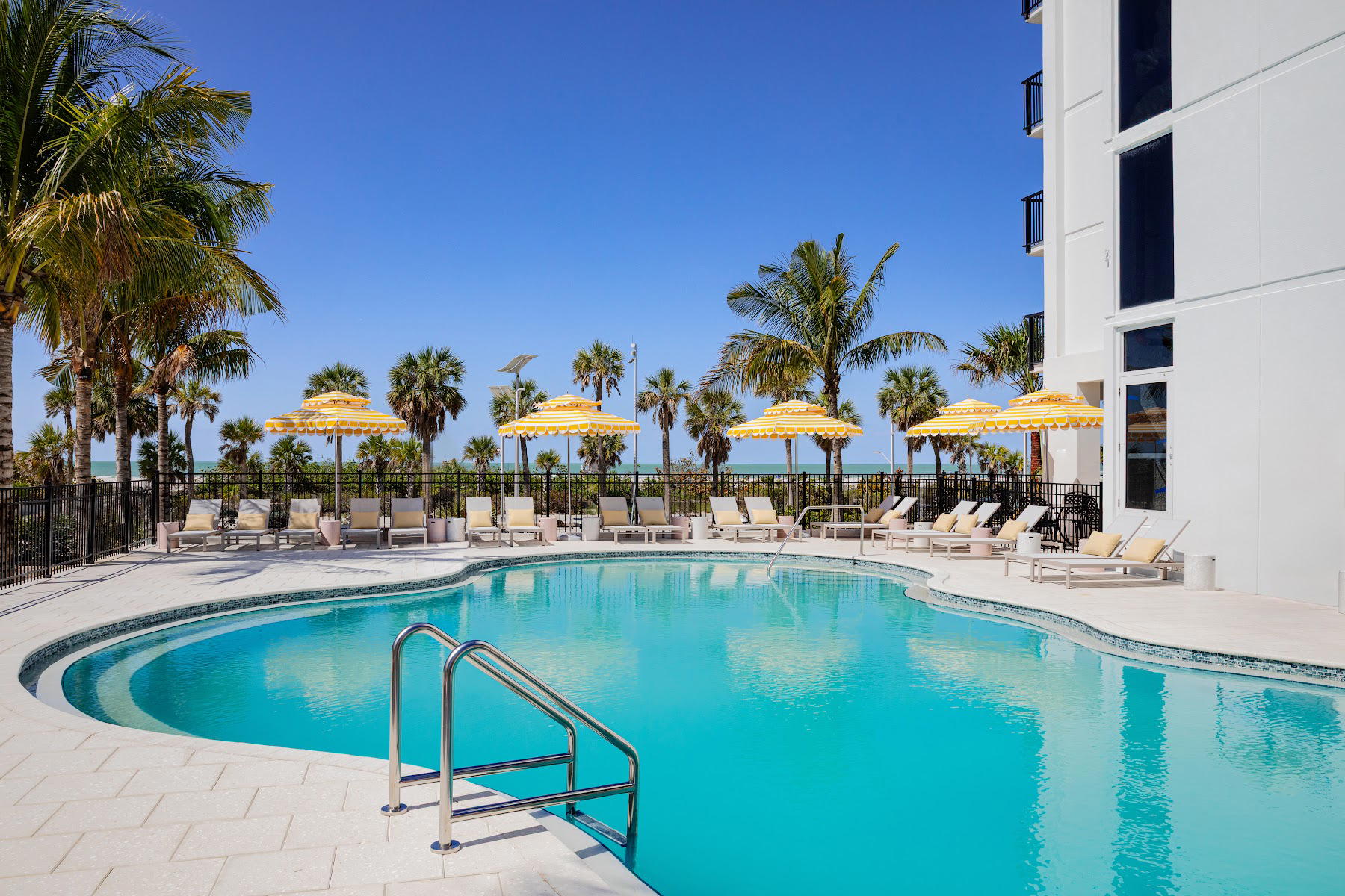 Cirque St. Armands Beachside hotel in Sarasota, United States
