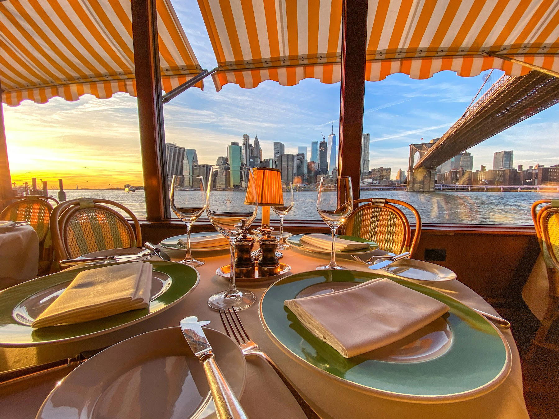 River Café restaurant in Brooklyn, United States