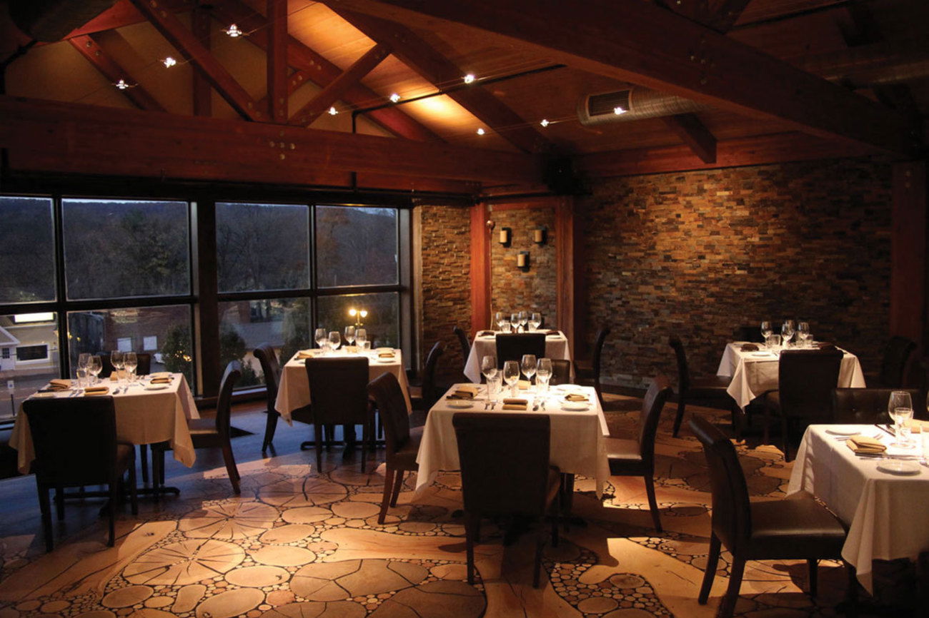 Rails Steakhouse, Restaurant in Towaco
