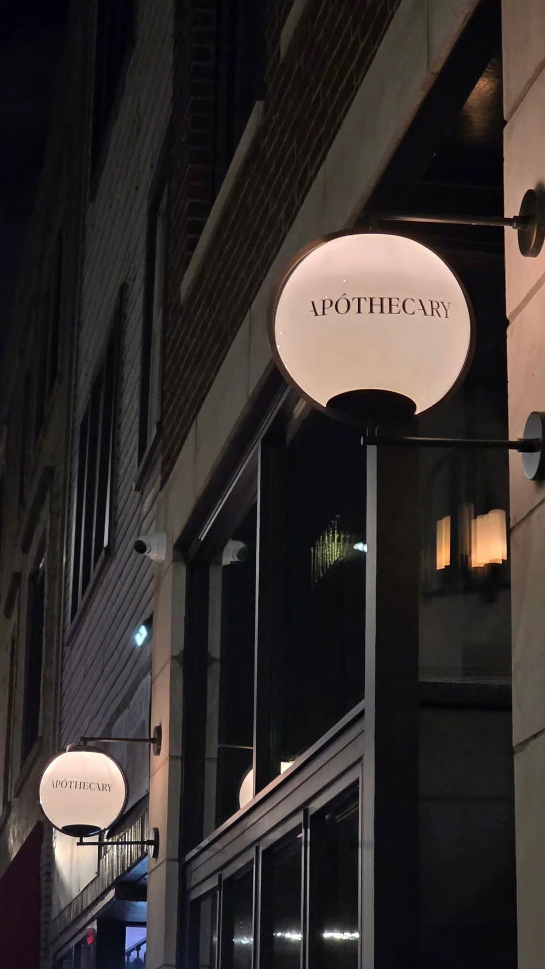 Apothecary Cocktail Lounge, Bar in Chicago