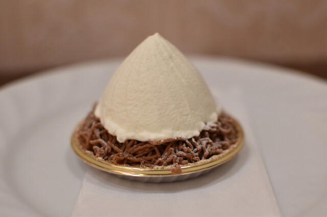 L'atelier MOTOZO restaurant in Tokyo, Japan
