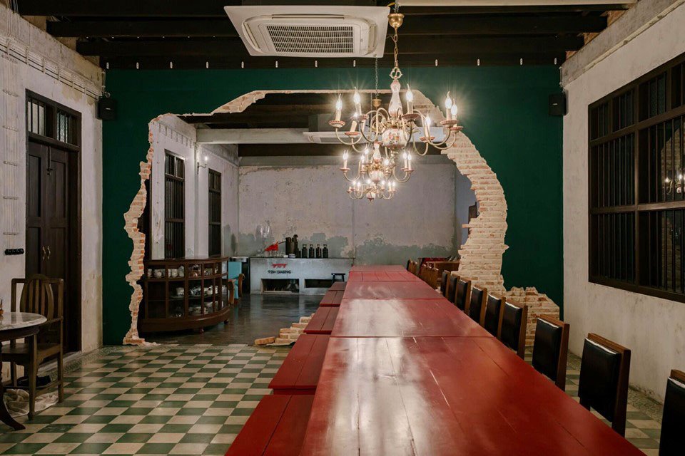 Toh Daeng restaurant in Phuket, Thailand