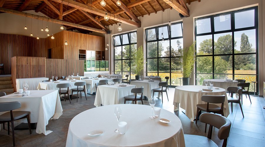 La Maison du Gourmet restaurant in Coloreto, Italy