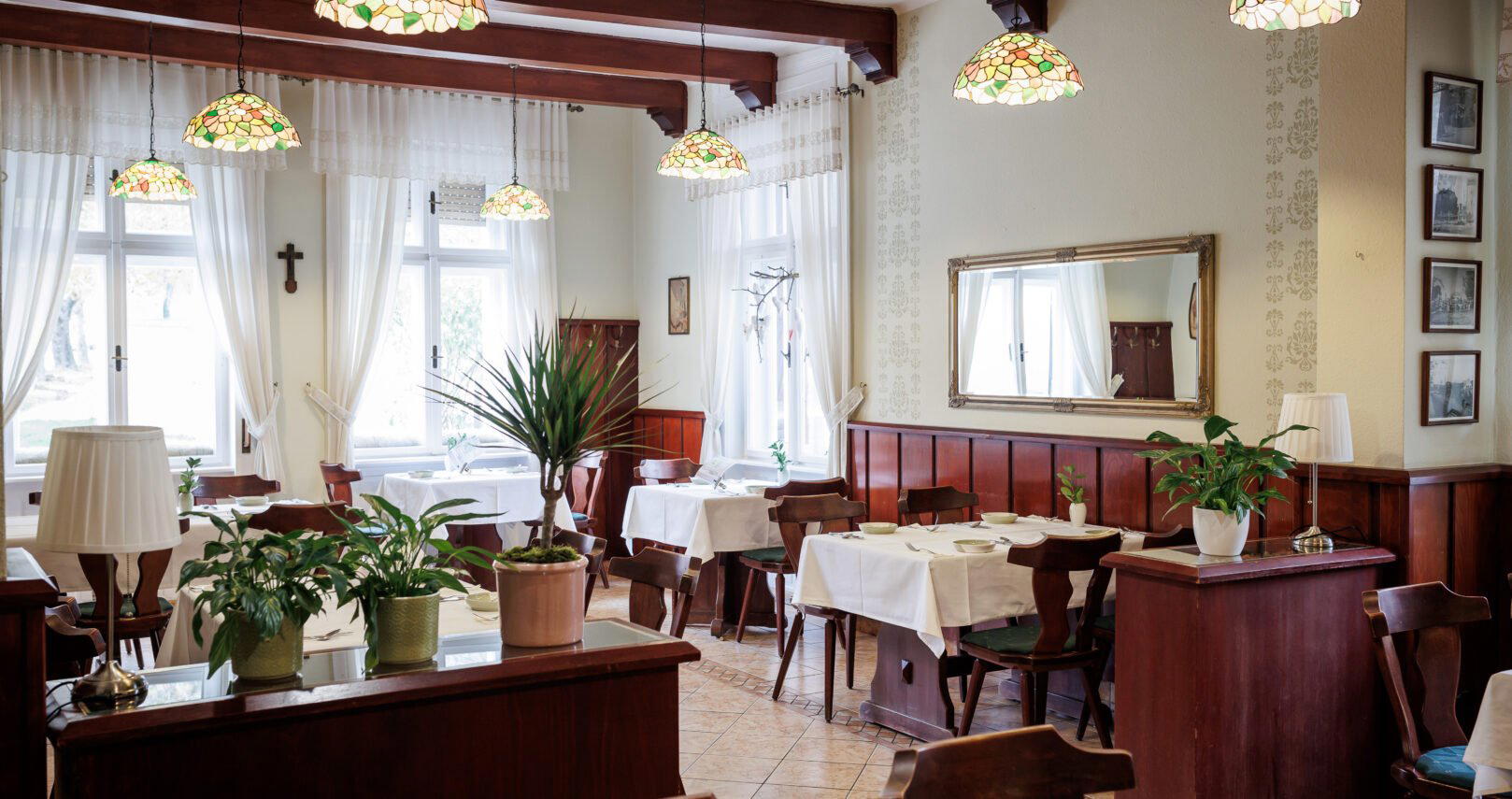 Öreg Prés restaurant in Mór