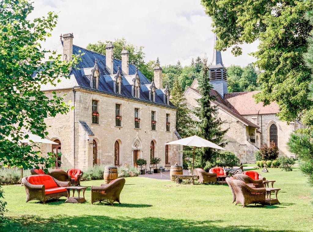 Abbaye de la Bussière hotel in La Bussière-sur-Ouche, France