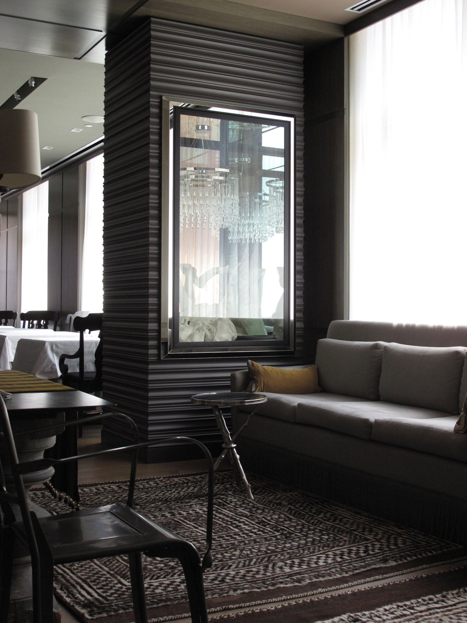 Menton, Restaurant in Boston