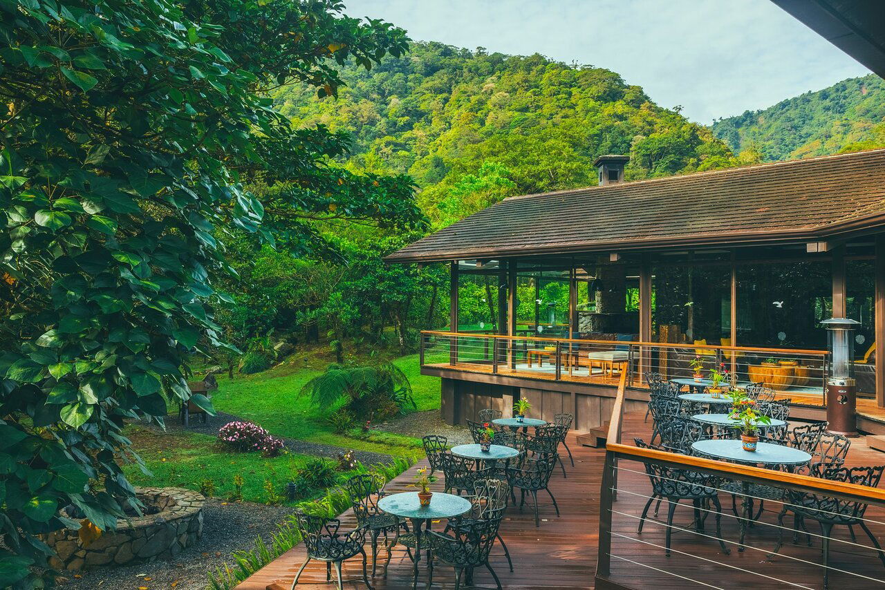 Las Ventanas restaurant in Bajos del Toro
