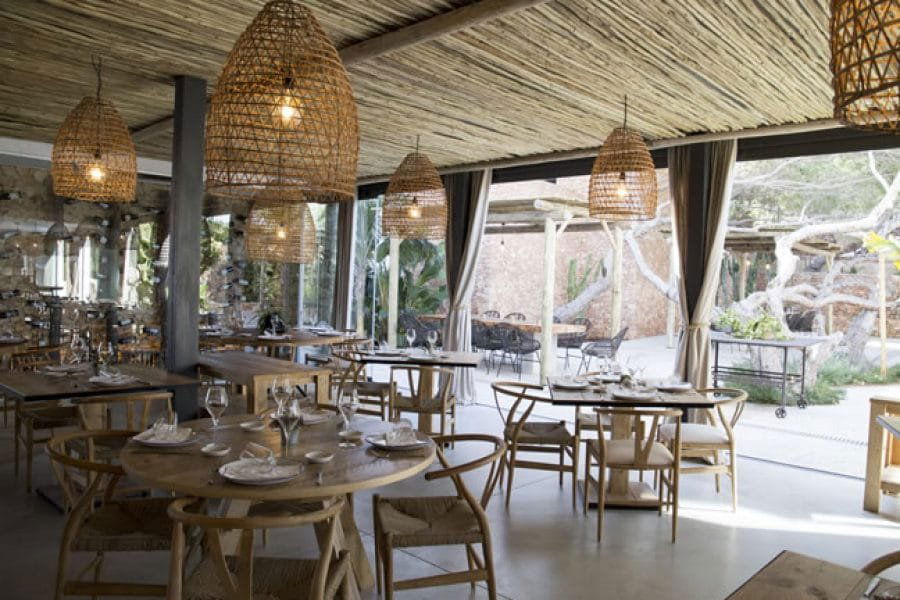 Can Carlitos, Restaurant in La Savina