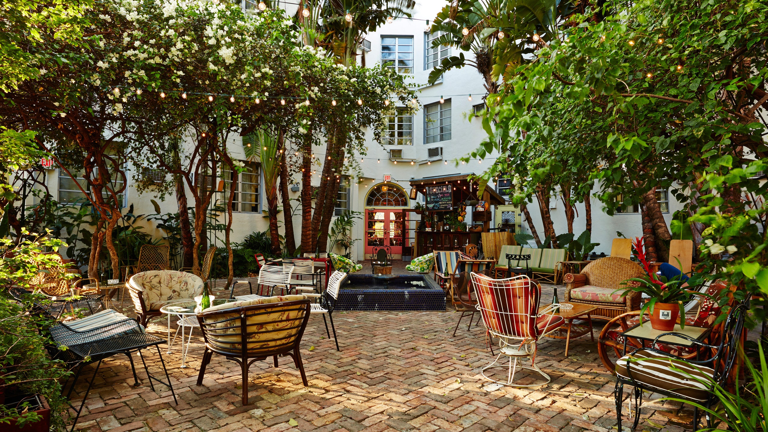 Broken Shaker bar in Miami, United States