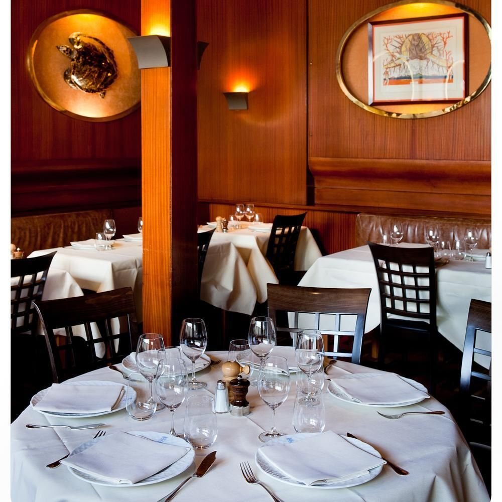 Le Duc restaurant in Paris, France