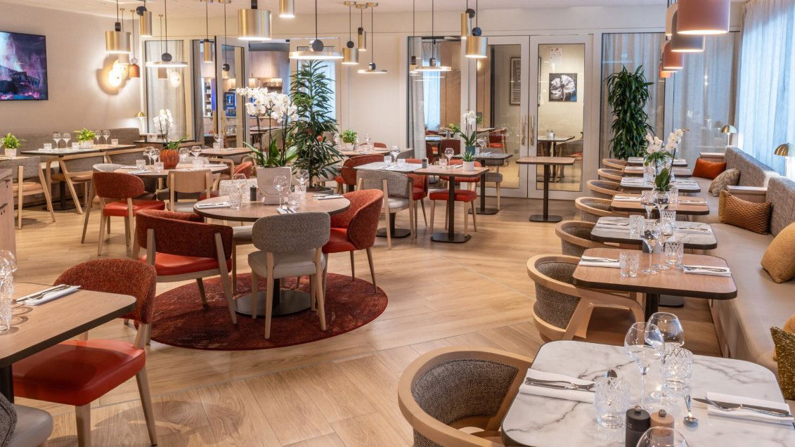 Sens, Restaurant in Angers