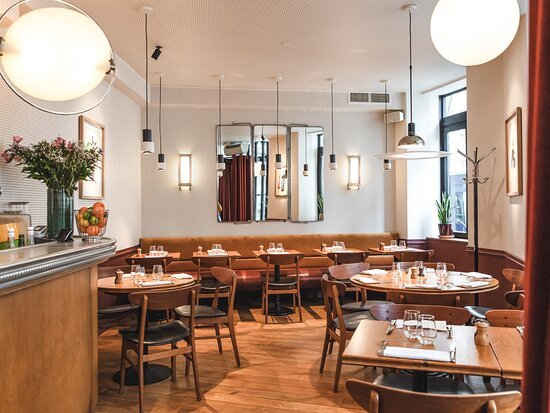 Île Flottante restaurant in Montreal, Canada