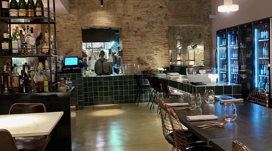 Slow & Low restaurant in Barcelona, Spain