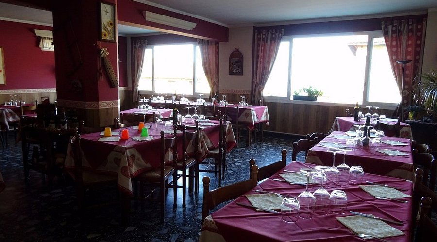 Cacciatori restaurant in Cartosio