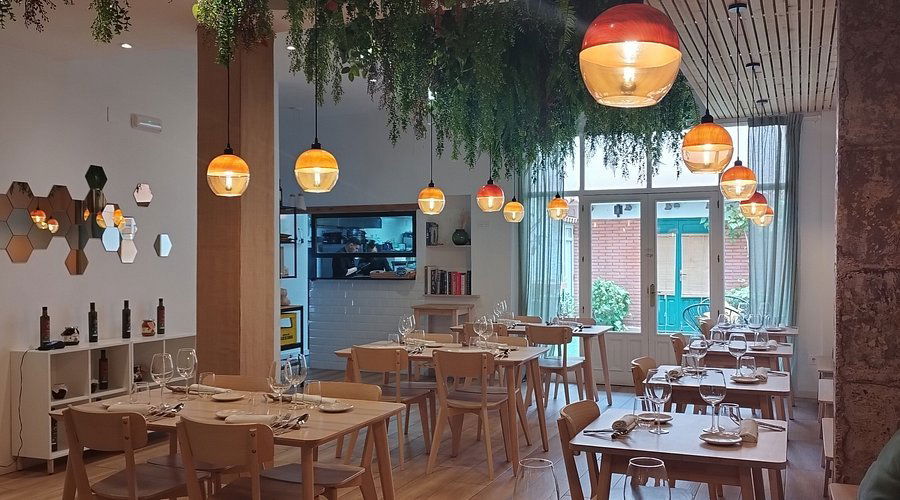 Pinea, Restaurant in Ayora