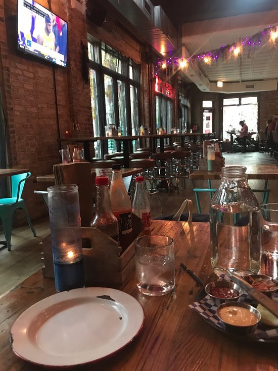 Ina Mae restaurant in Chicago, United States