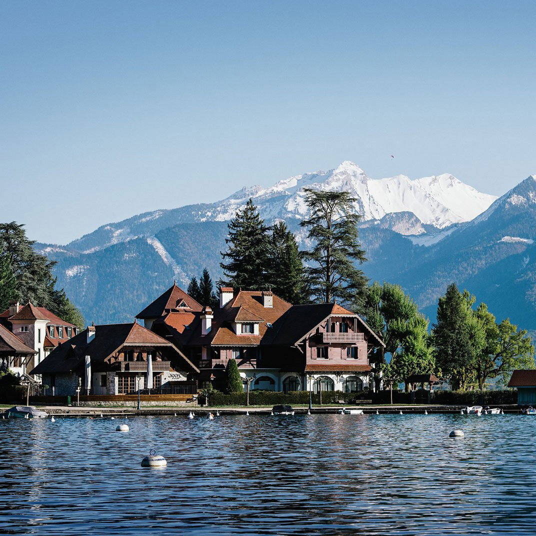 Auberge du Père Bise hotel in Talloires-Montmin, France