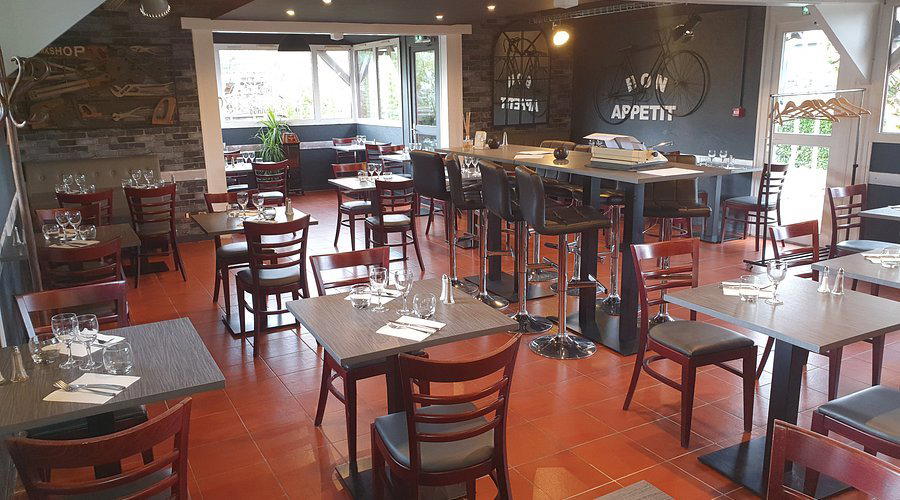 Les Gourmands Disent restaurant in Chalon-sur-Saône, France