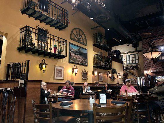 Elgin, Restaurant in Ho Chi Minh City