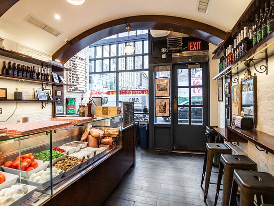 All'Antico Vinaio restaurant in Florence