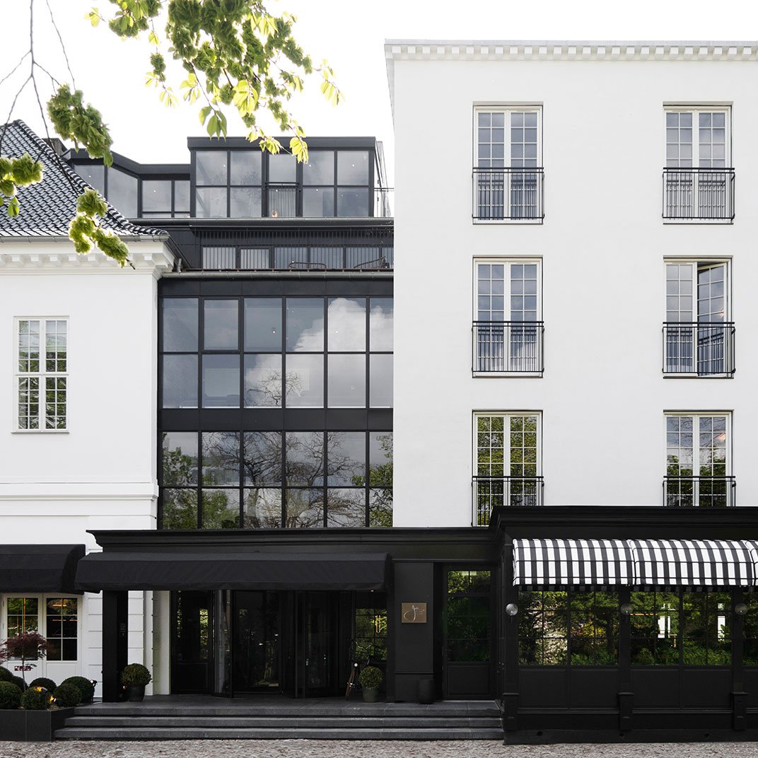 Yves at Park Lane
