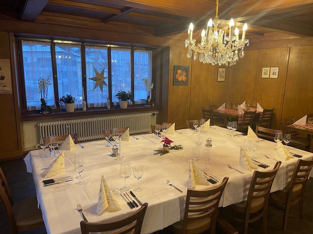 Kreuz, Restaurant in Gals