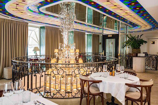 Le Grand Café restaurant in Gémenos, France
