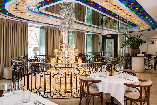 Le Grand Café