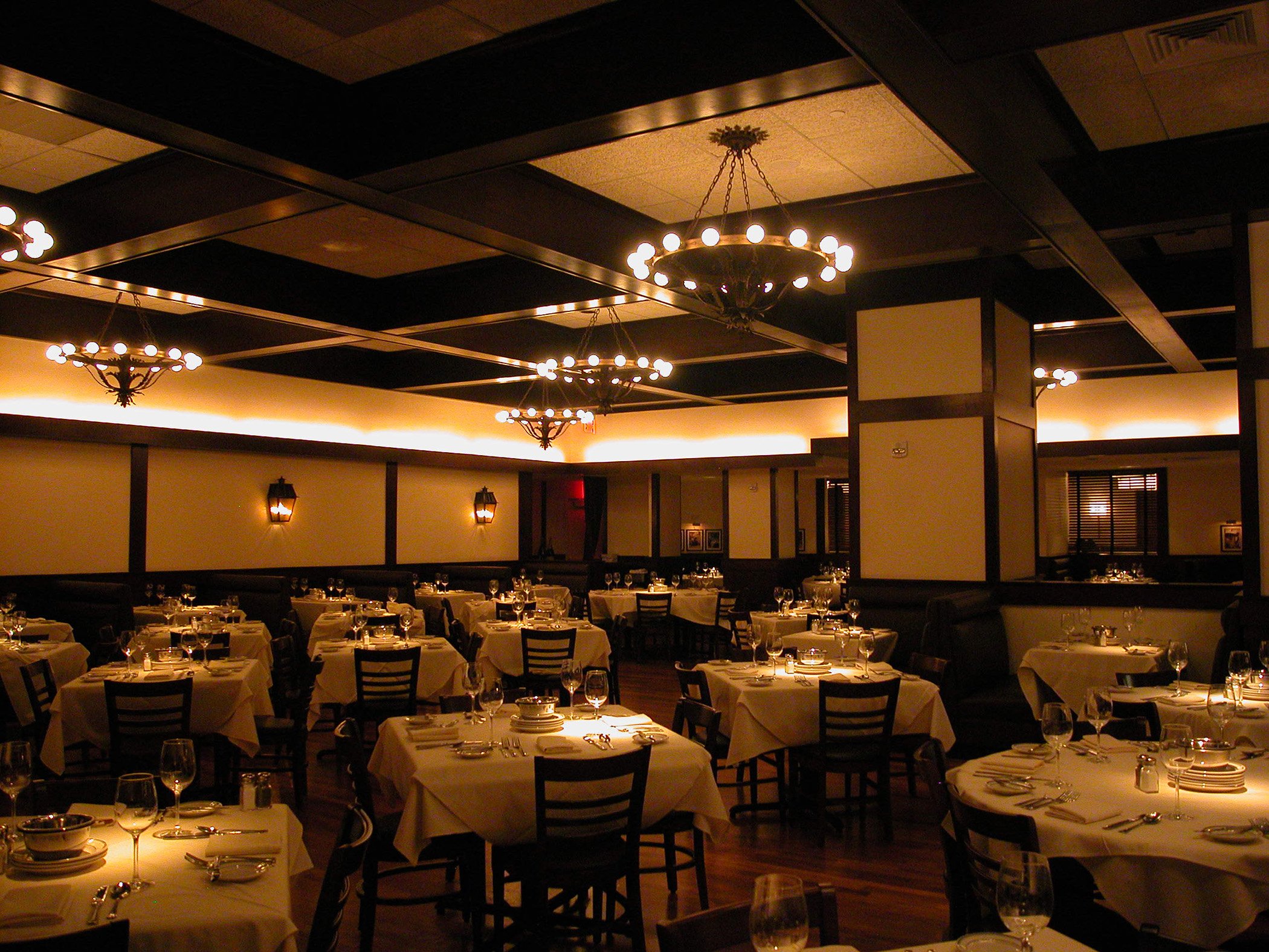 Joe’s Seafood, Prime Steak & Stone Crab, Restaurant in Chicago