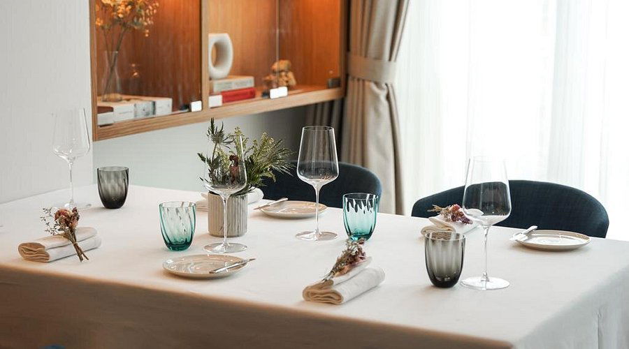 Chaleur, Restaurant in Singapore