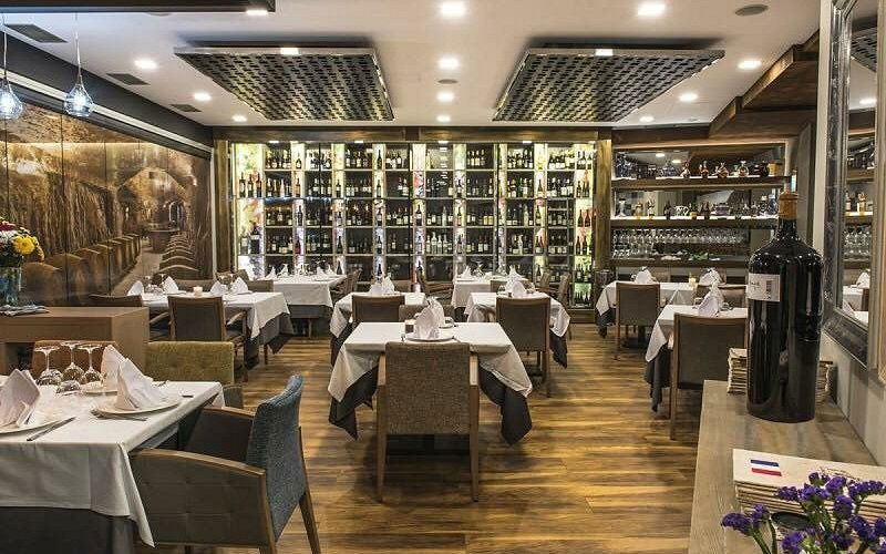 Casa Barqueiro, Restaurant in Negreira