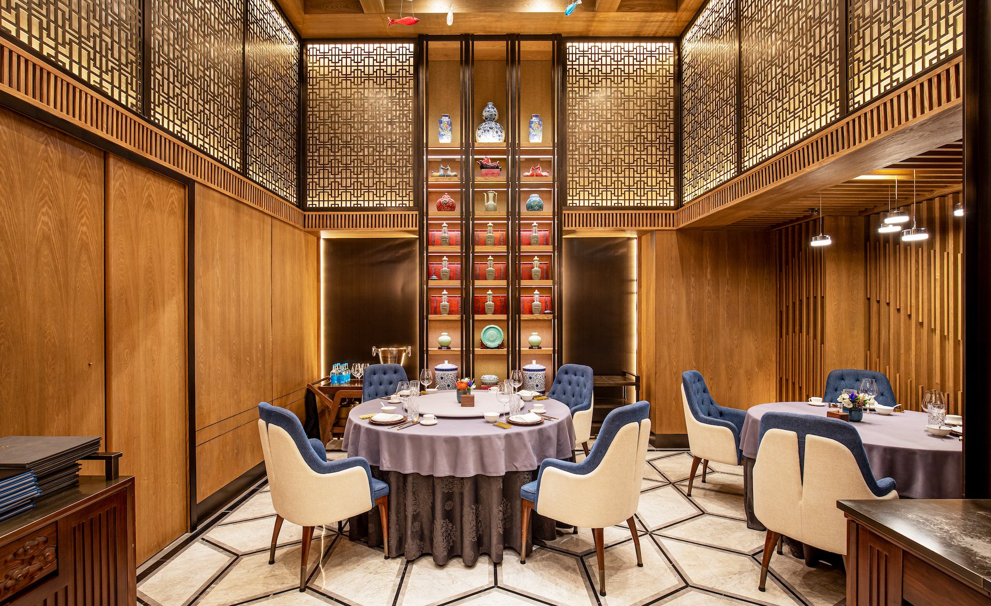 Yong Fu Hong Kong restaurant in Shanghai, China