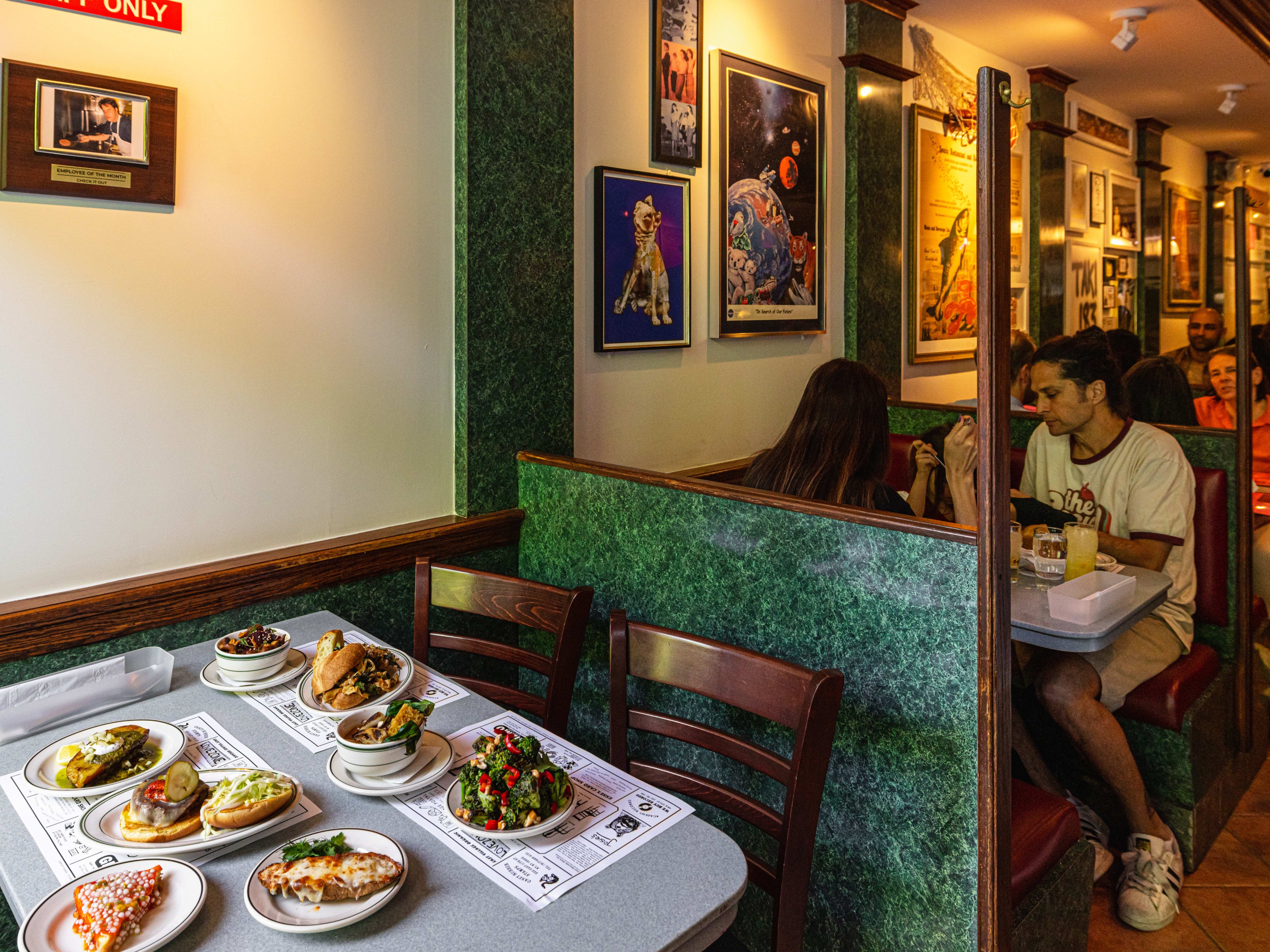 Superiority Burger, Restaurant in New York City