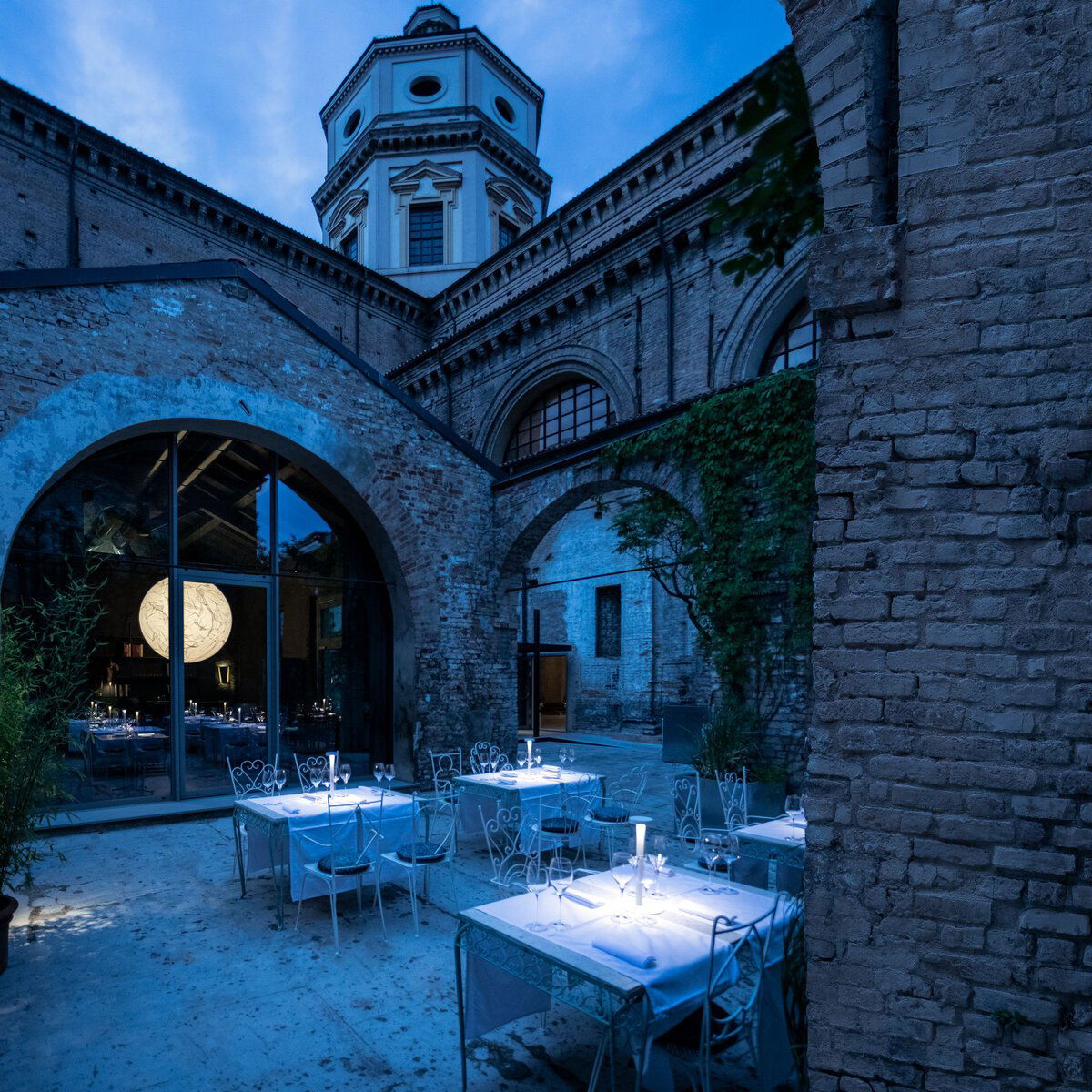 IO Luigi Taglienti restaurant in Piacenza