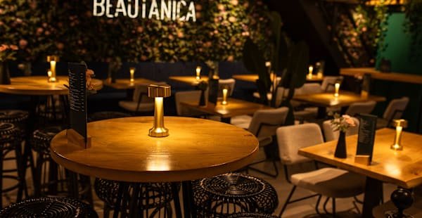 Amused Food & Wine, Restaurant in Hardenberg