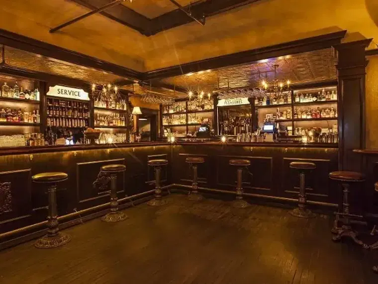 Old Lightning, Los Angeles, United States