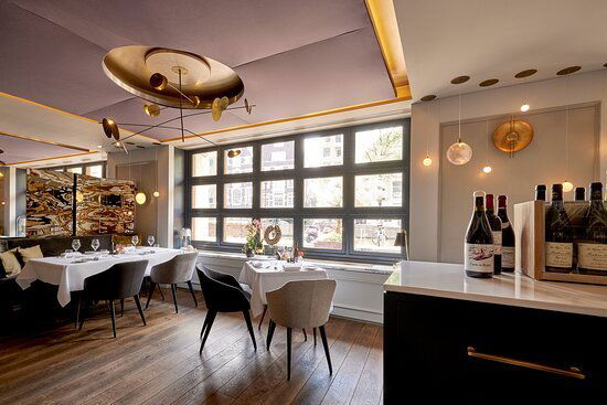 Bridges, Restaurant in New York City