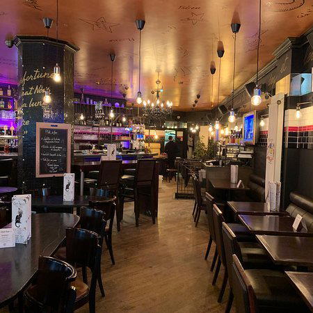 Au Chat Noir restaurant in Lausanne