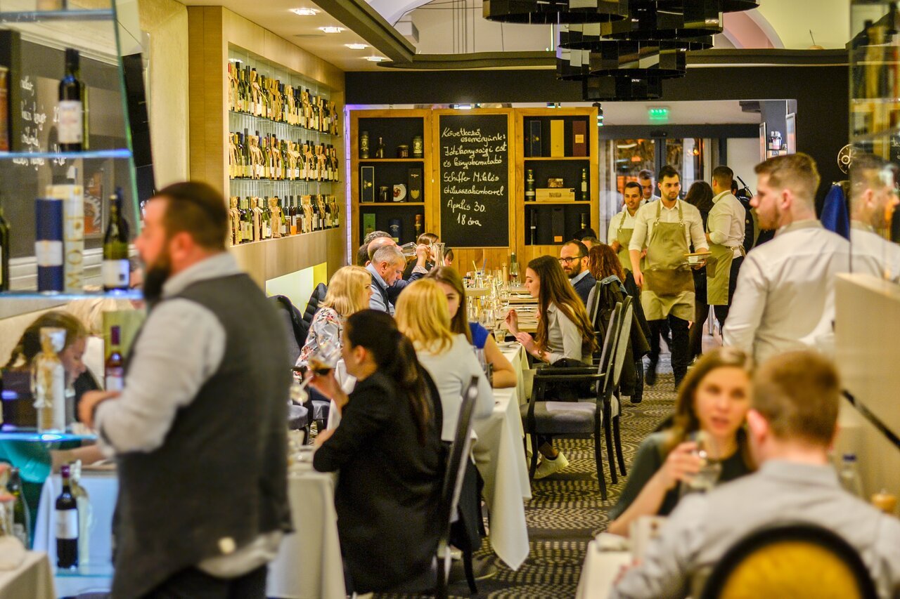 IKON, Restaurant in Debrecen