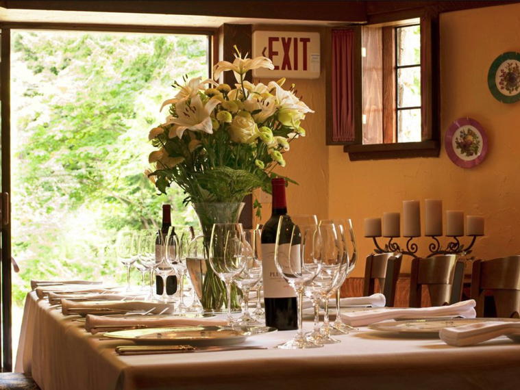 Manor Dining, Salt Spring Island, Canada