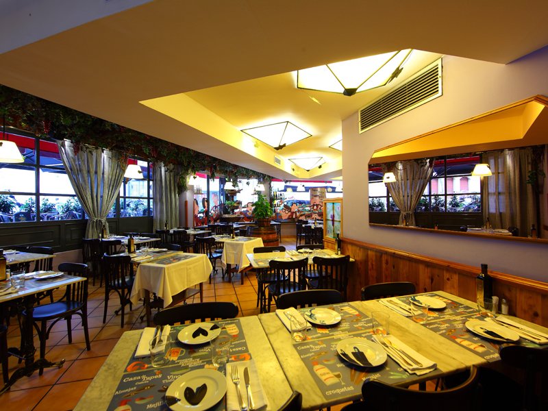 Casa de Tapas Cañota restaurant in Barcelona, Spain