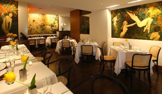 The Leopard at Des Artistes restaurant in New York City