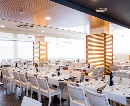 Augustus, Restaurant in Taunton