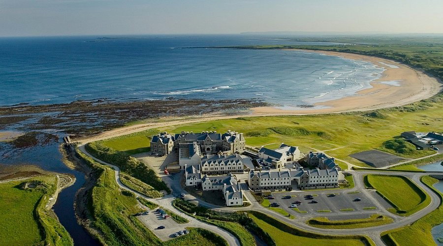 Trump International Golf Links & Hotel Ireland, Doonbeg hotel in Doonberg, Ireland