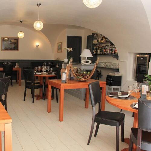 Lavandin - Château Les Oliviers de Salettes restaurant in Charols