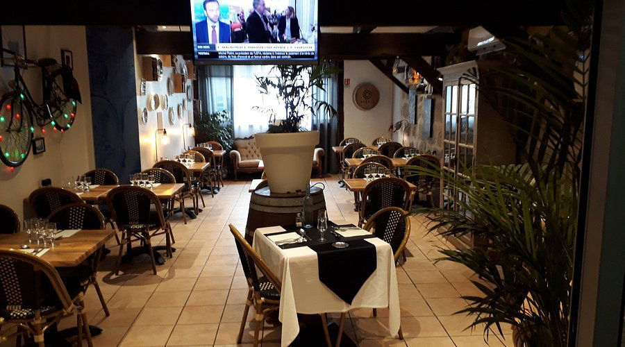 Le Moulin de L'Imaginaire restaurant in Terrasson-Lavilledieu, France