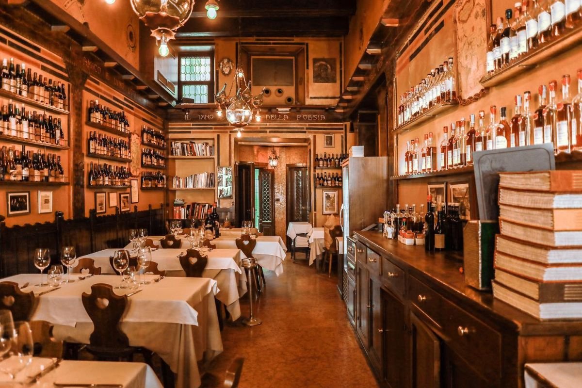 Antica Bottega Del Vino restaurant in Verona, Italy
