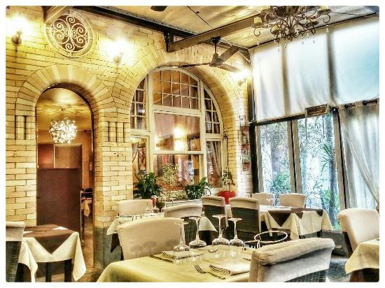Au Sourd restaurant in Toulon, France