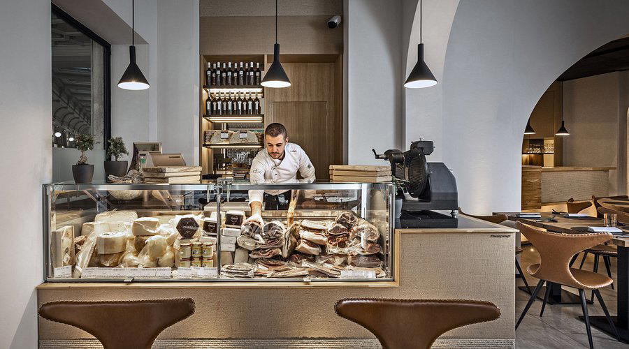 Frades Porto Cervo restaurant in Milan, Italy
