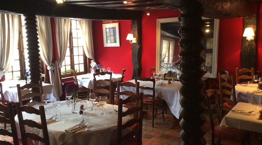 Auberge de l'Abbaye restaurant in Villemagne-l'Argentière, France